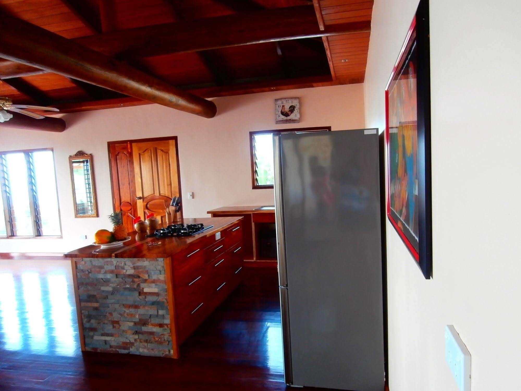Korovesi Sunshine Villas Savusavu Exterior foto